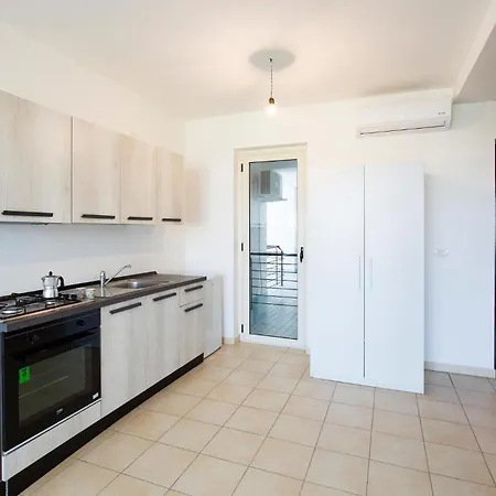 Daire Awesome In Isca Marina With Kitchen Badolato Marina